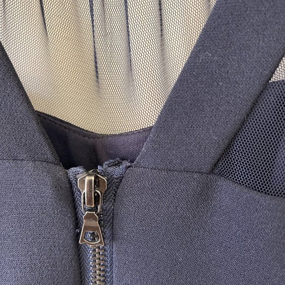 MAGGY LONDON Illusion Yoke Crepe Cocktail Dress in Navy 6 Petite - Picture 5 of 10